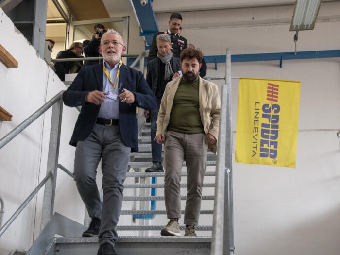 lassesseur-regional-franco-visite-le-groupe-spider-tant-dinnovation-ici-vous-etes-une-excellence-en-lombardie-4-Lineevita